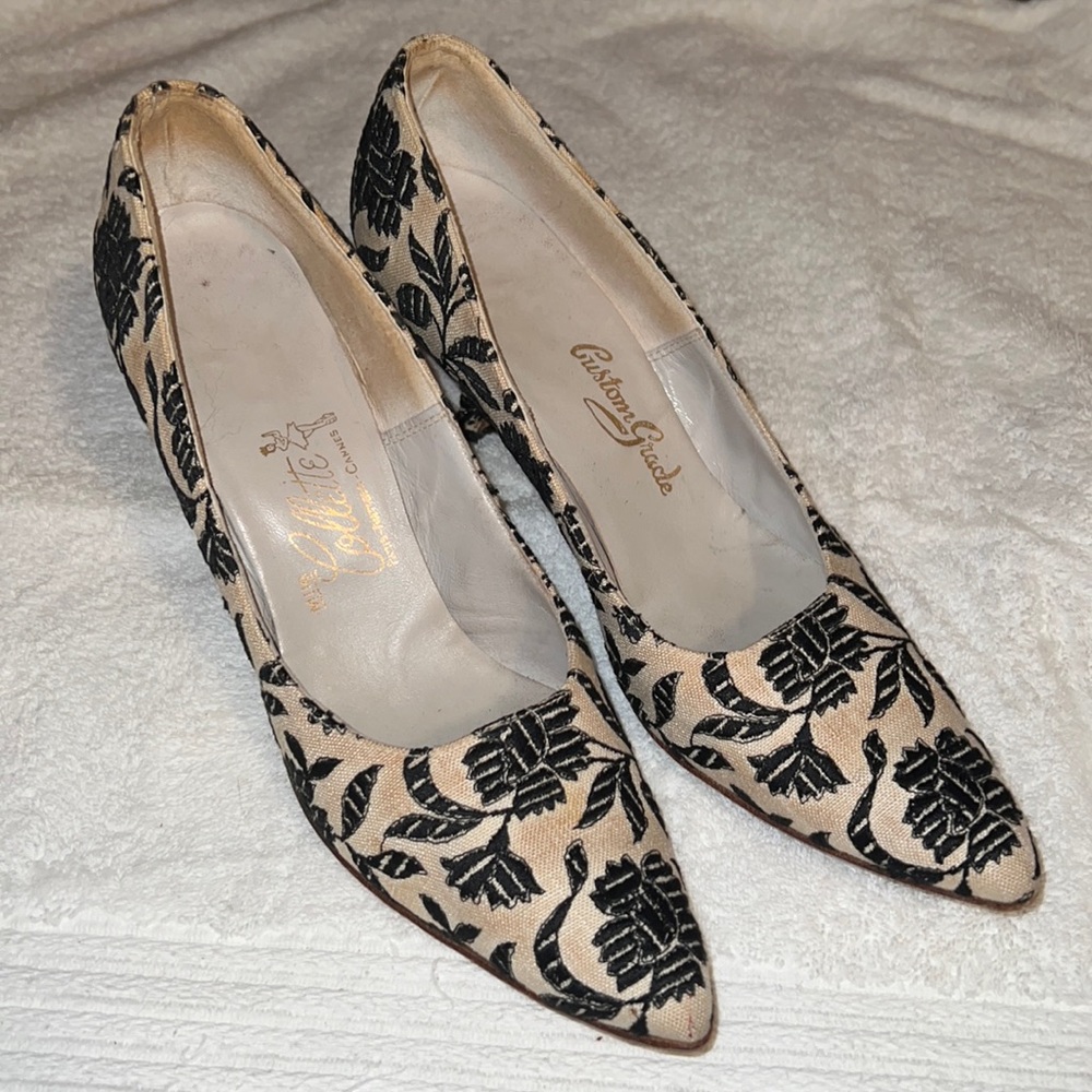 Mlle Collette 1950’s Vintage Embroidered Pumps - Narrow Foot Bed